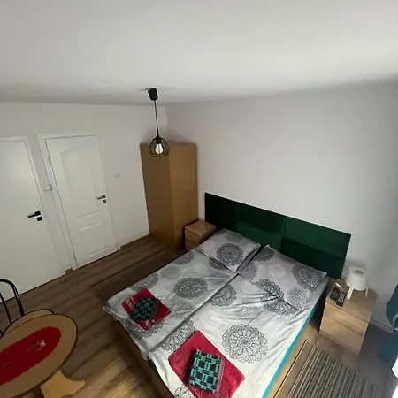 ホームステイ Helena